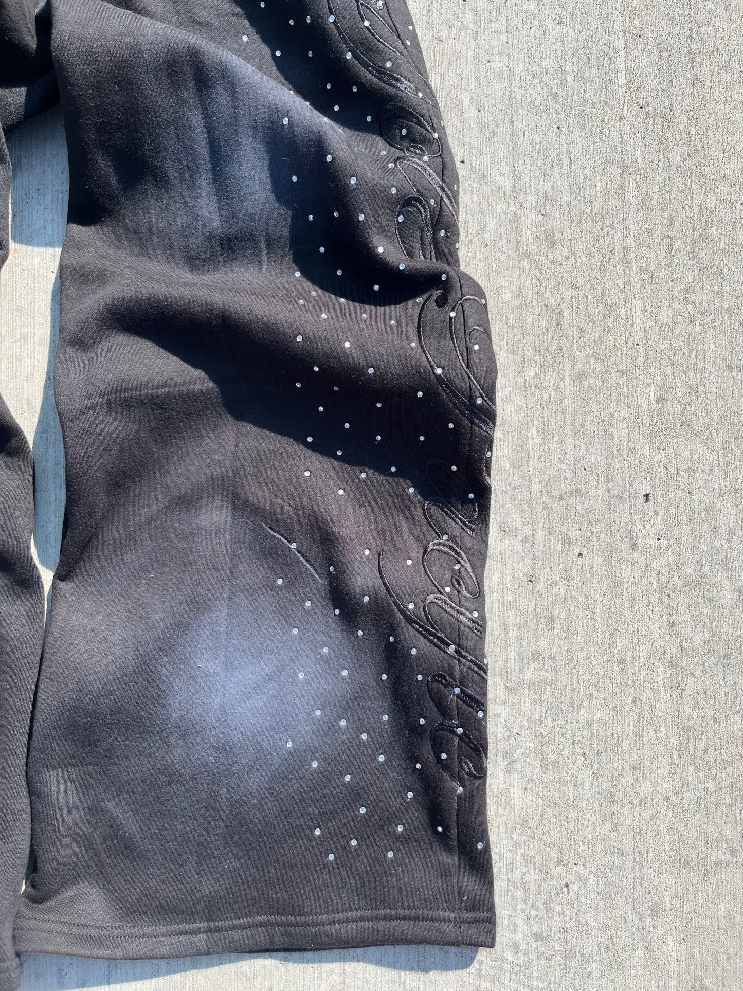 Onyx “Cursive” Sweatpant